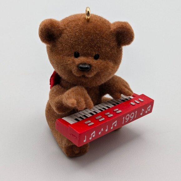 Hallmark Keepsake Notes of Cheer 1991, Bear Keyboard Vintage Christmas Ornament - Picture 1 of 11